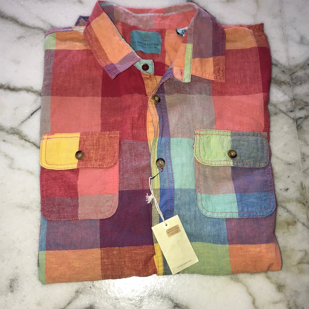 Short sleeved casual men’s button down